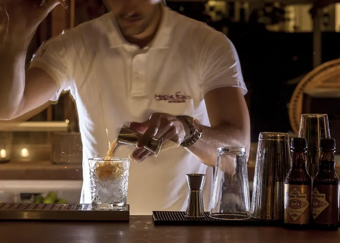 Hippie Chic Szálloda Agios Ioannis Diakoftis