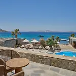 Hippie Chic Hotel 3*